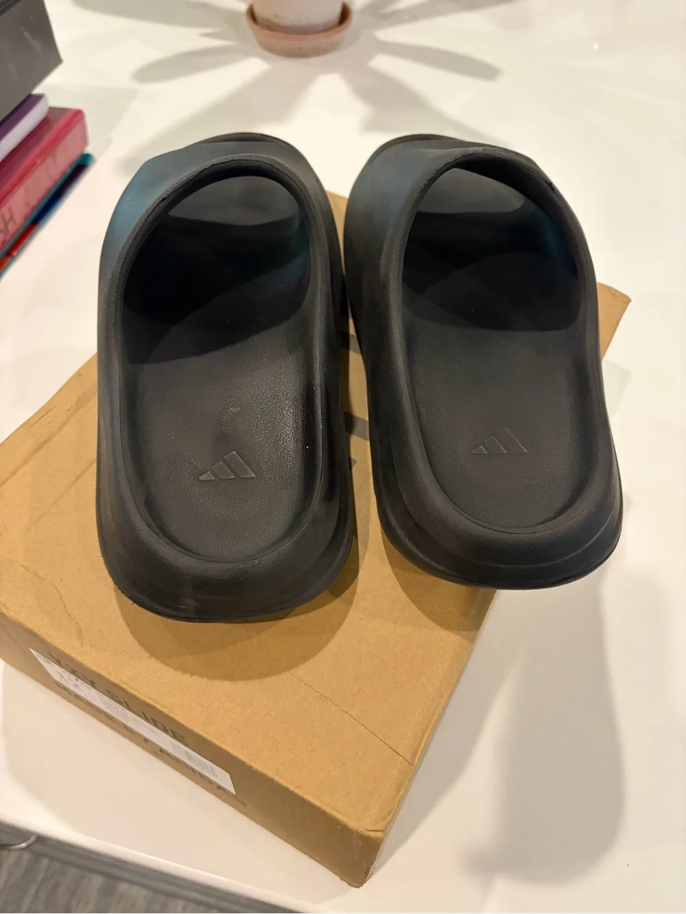Yeezy slides Onyx Size 12